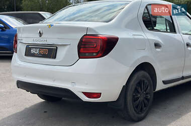 Седан Renault Logan 2017 в 
