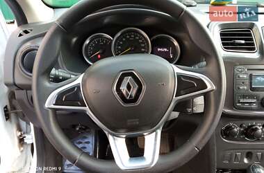 Седан Renault Logan 2016 в 