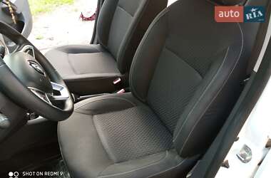 Седан Renault Logan 2016 в 