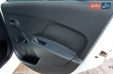 Седан Renault Logan 2016 в 