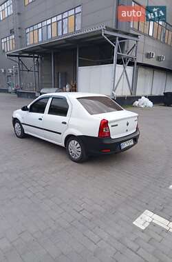 Седан Renault Logan 2010 в 
