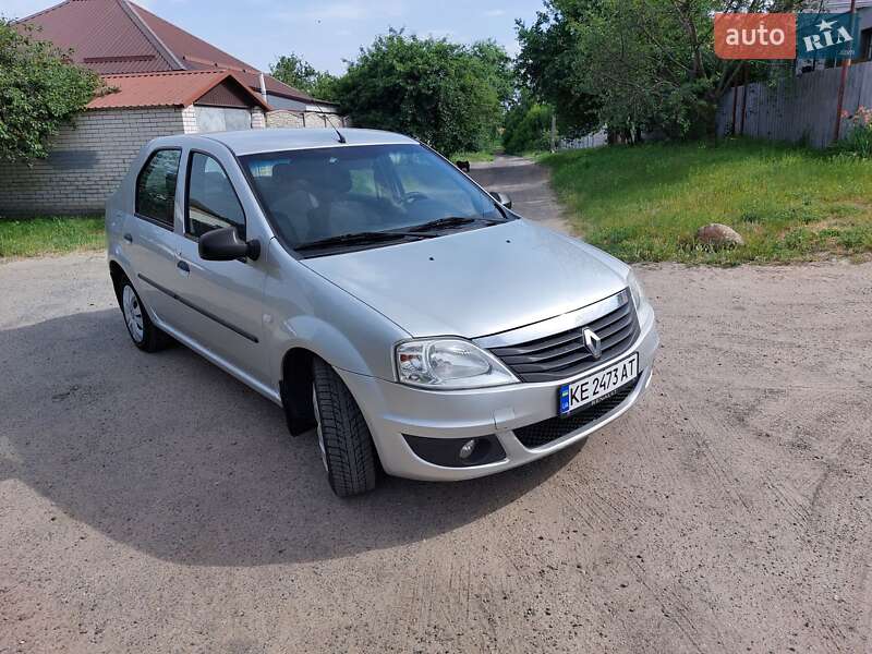 Седан Renault Logan 2012 в Дніпрі