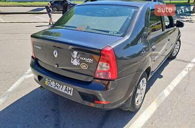 Седан Renault Logan 2010 в 