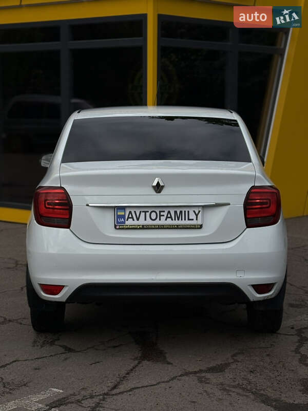 Седан Renault Logan 2018 в Киеве
