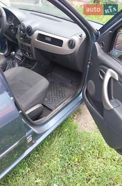 Седан Renault Logan 2010 в 