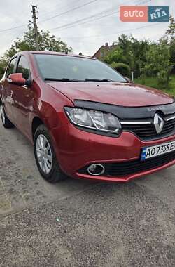 Седан Renault Logan 2016 в Львове