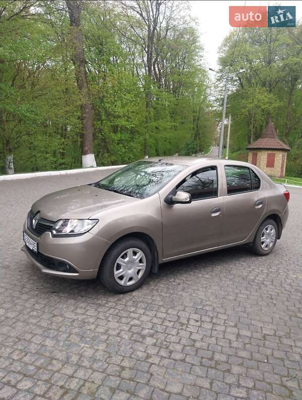 Седан Renault Logan 2015 в Чернівцях