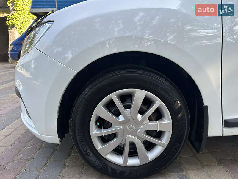 Седан Renault Logan 2019 в Черновцах
