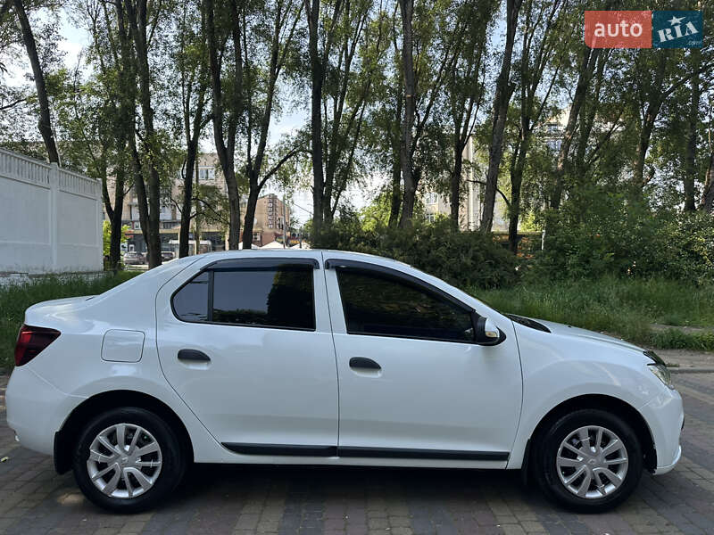 Седан Renault Logan 2019 в Черновцах