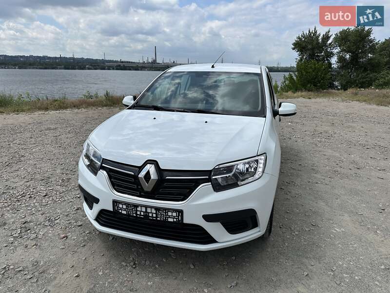 Седан Renault Logan 2018 в 
