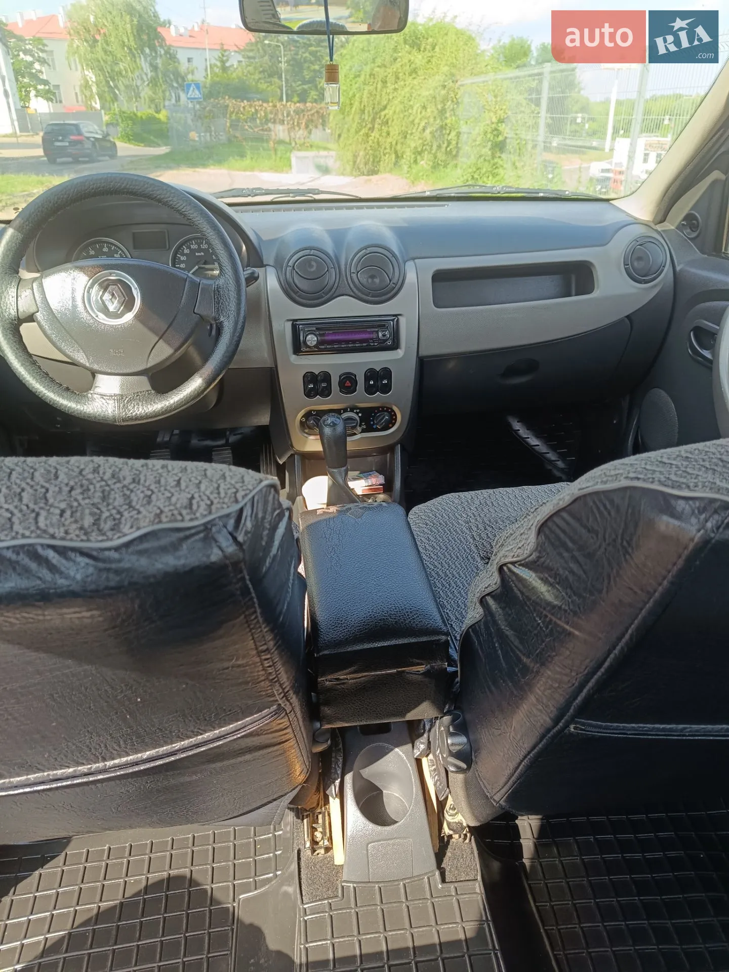 2010 Renault Logan - мініатюра 71