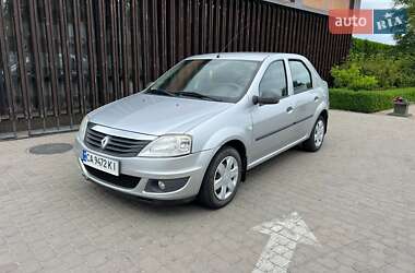 Седан Renault Logan 2011 в Черкасах
