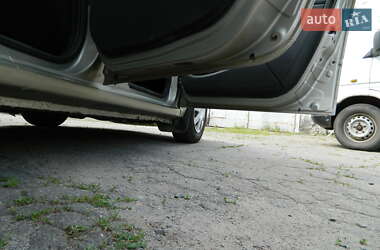 Седан Renault Logan 2011 в 