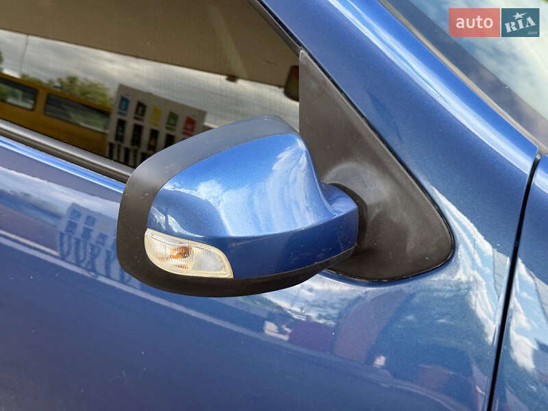 Універсал Renault Logan 2013 в Дніпрі