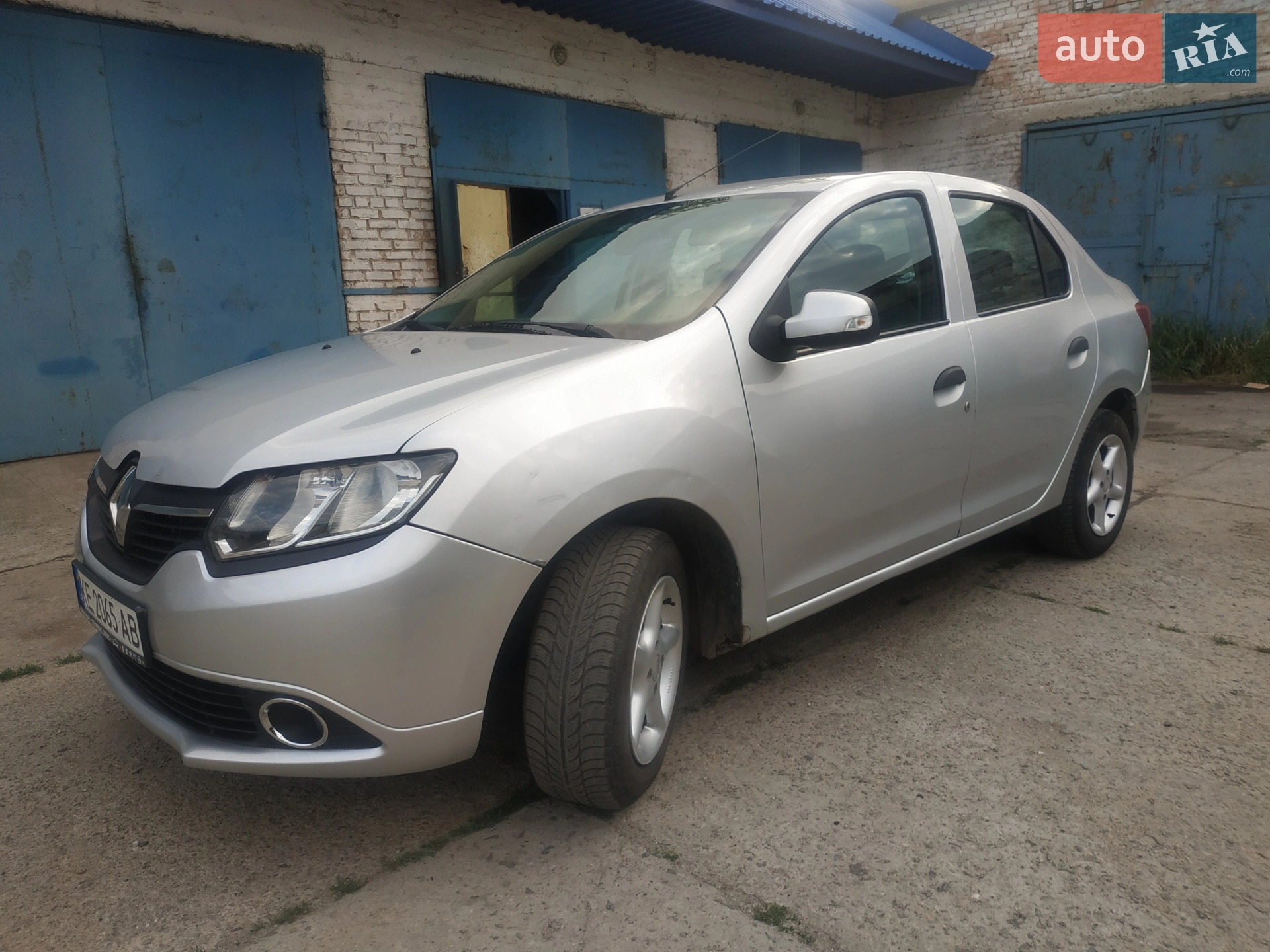 2013 Renault Logan - мініатюра 11