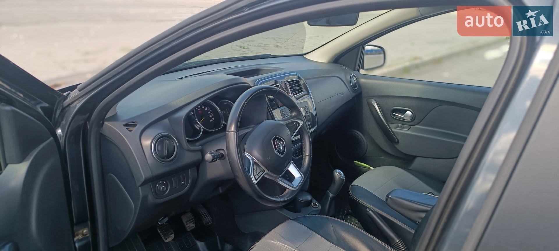 2020 Renault Logan - мініатюра 8