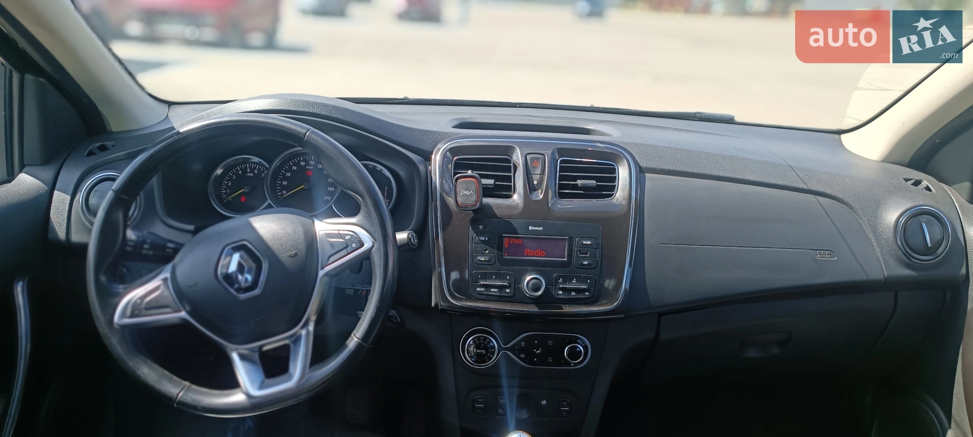 2020 Renault Logan - мініатюра 9