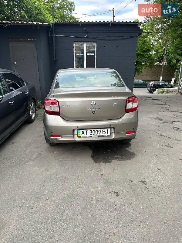 Renault Logan 2013