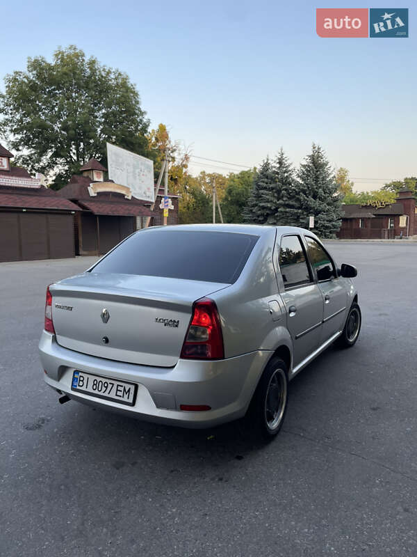 Седан Renault Logan 2010 в Полтаве