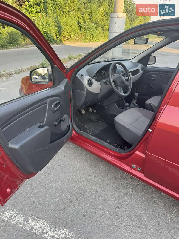 Седан Renault Logan 2009 в Днепре