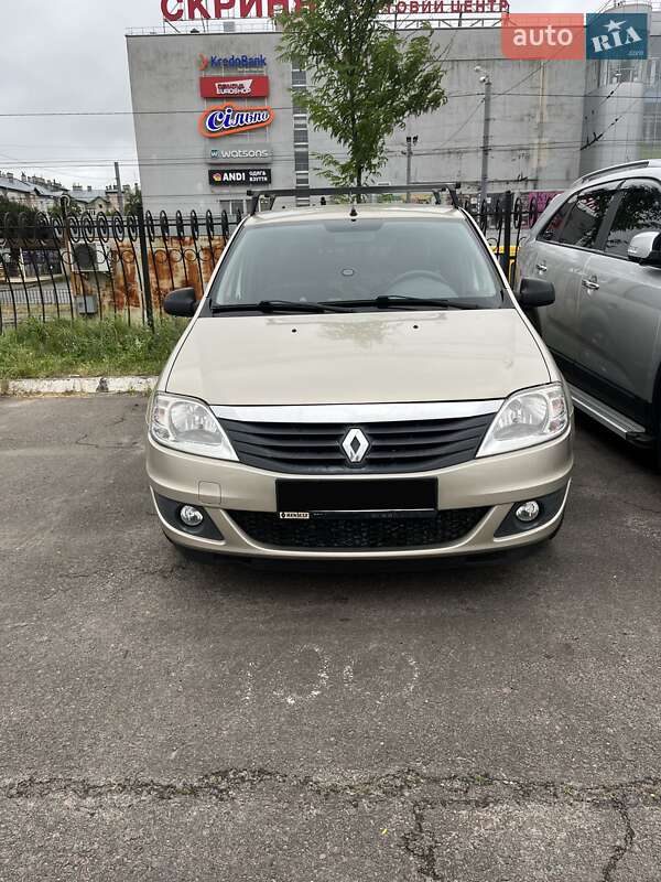 Седан Renault Logan 2012 в Львове