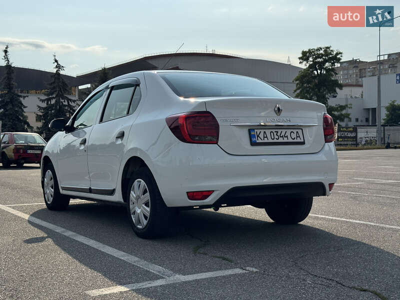 Седан Renault Logan 2016 в Києві