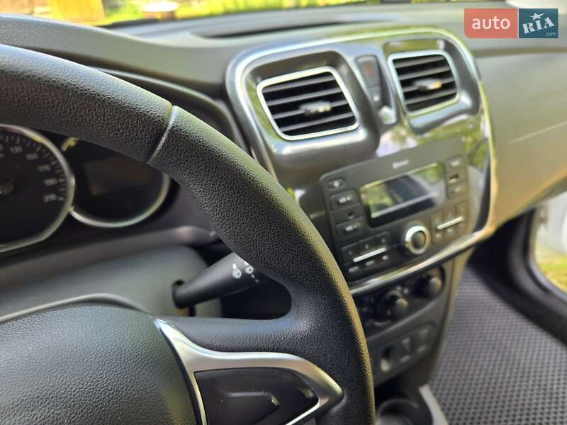 Седан Renault Logan 2019 в Миргороді