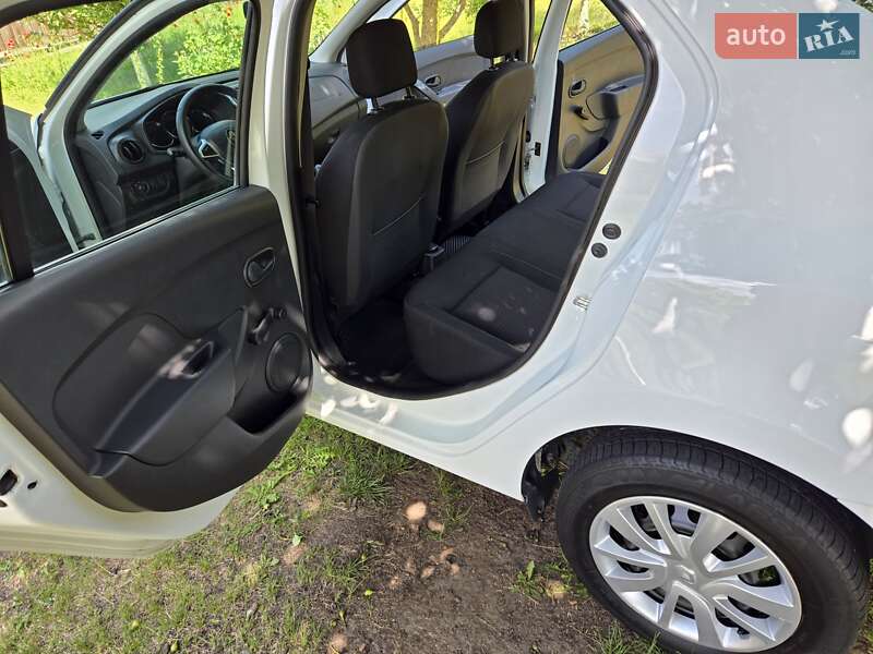 Седан Renault Logan 2019 в Миргороді