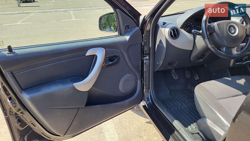 Седан Renault Logan 2012 в Броварах