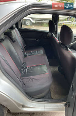 Седан Renault Logan 2010 в 