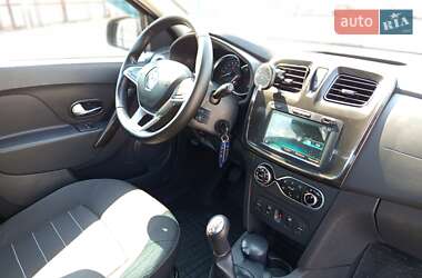 Седан Renault Logan 2020 в 