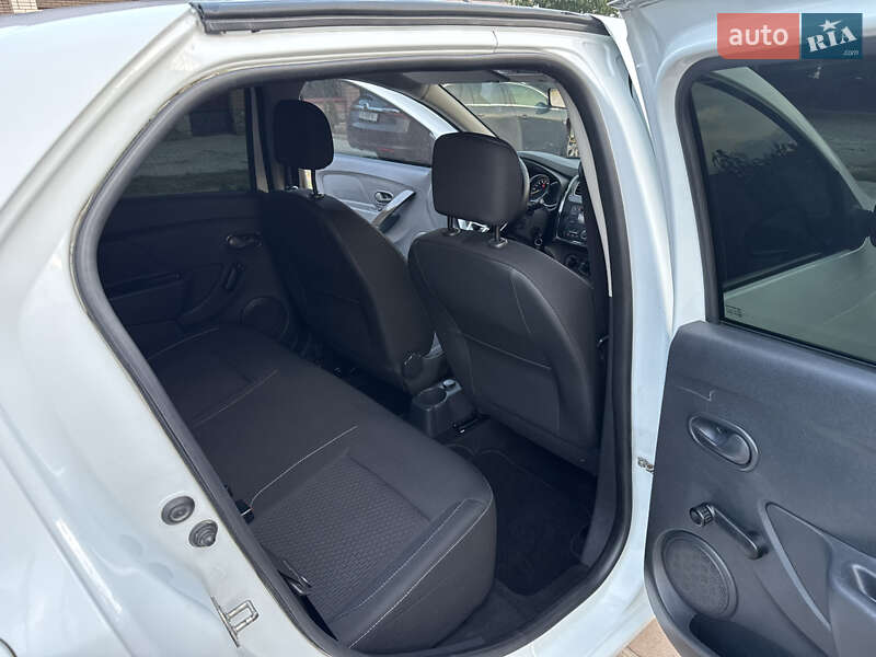 Седан Renault Logan 2017 в Умани