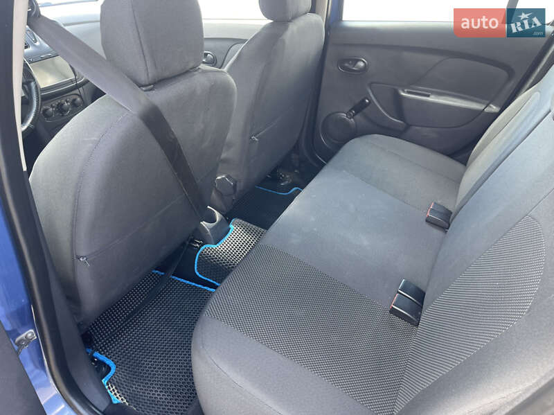 Седан Renault Logan 2014 в Одессе