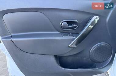 Седан Renault Logan 2021 в 
