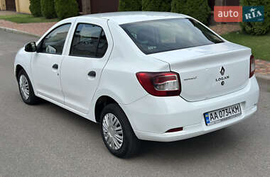 Седан Renault Logan 2016 в 