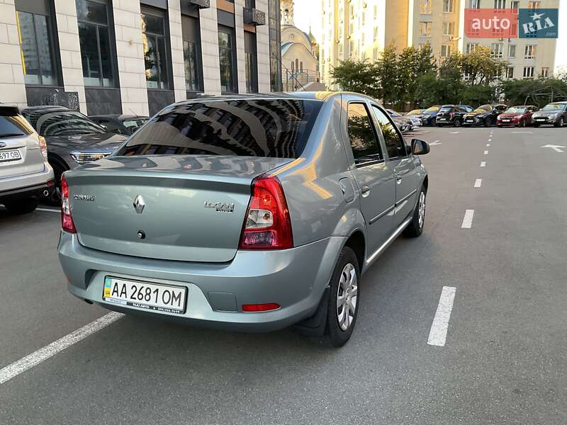 Седан Renault Logan 2011 в Киеве
