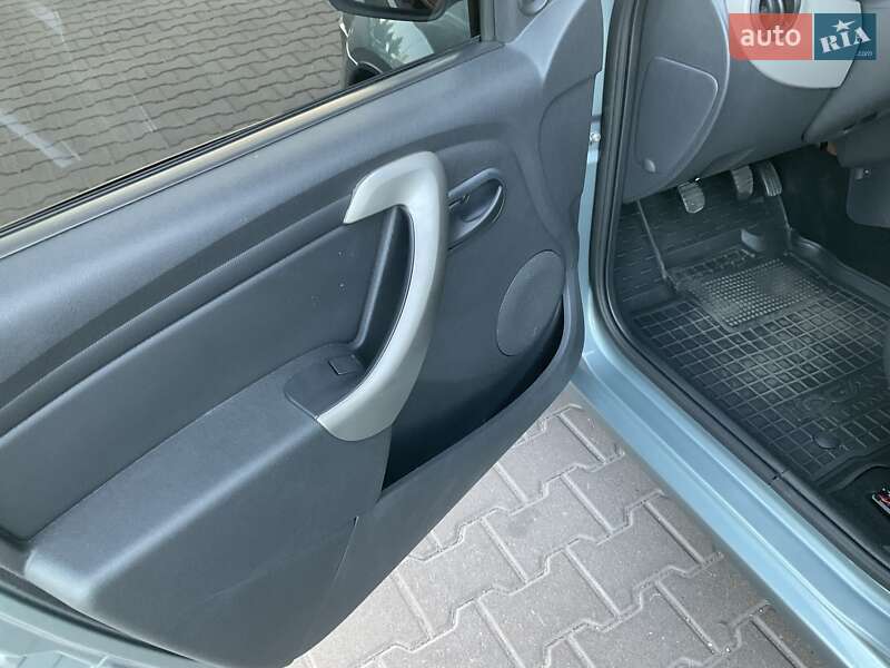Седан Renault Logan 2011 в Киеве
