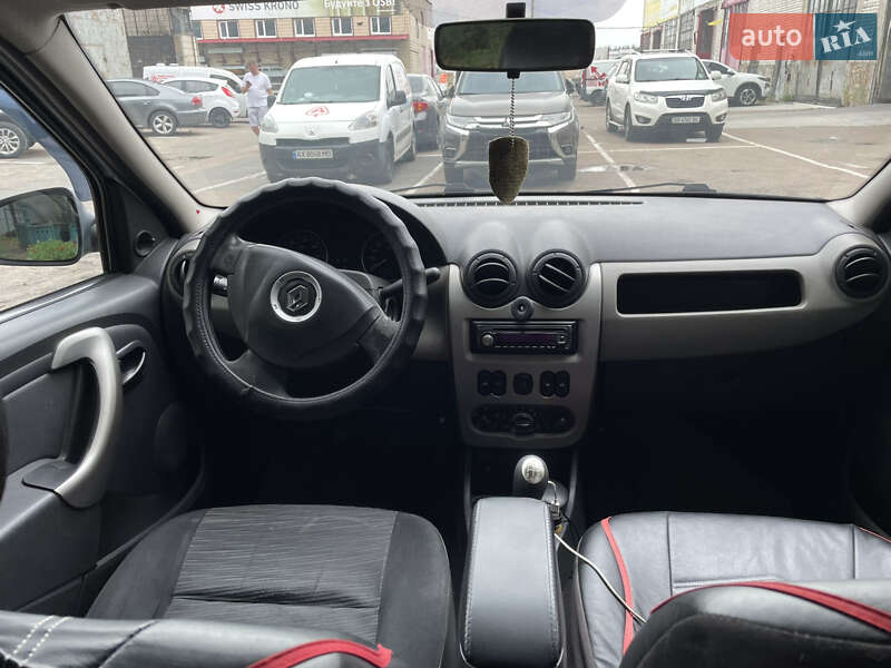Седан Renault Logan 2010 в Києві