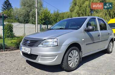 Седан Renault Logan 2012 в Ровно