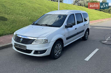 Универсал Renault Logan 2010 в Киеве