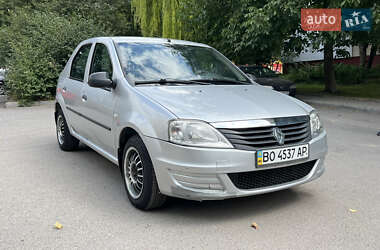 Седан Renault Logan 2010 в Тернополі