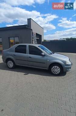 Седан Renault Logan 2010 в Києві