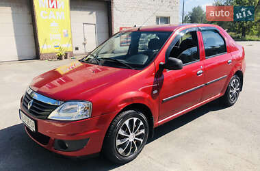 Седан Renault Logan 2011 в 
