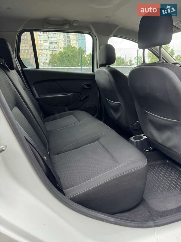 Универсал Renault Logan 2017 в Каменском фото 7 Универсал Renault Logan 2017 в Каменском