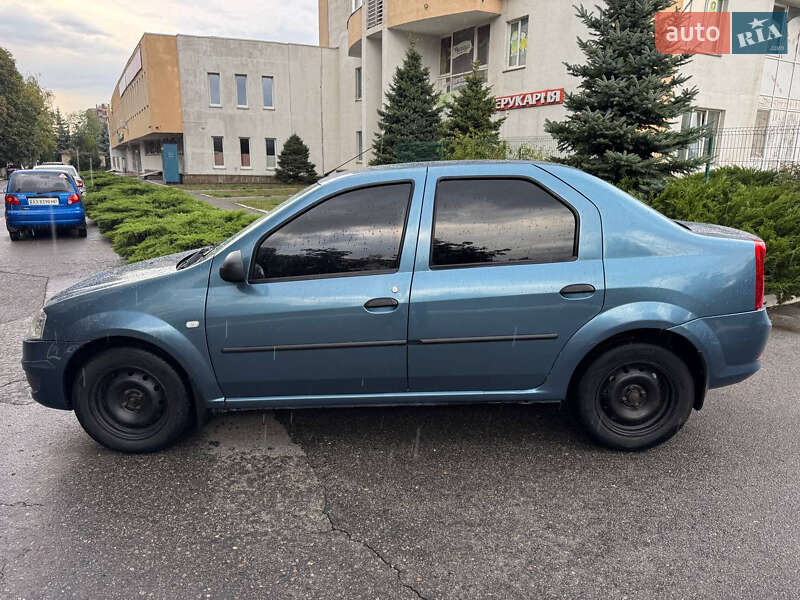 Седан Renault Logan 2010 в Харькове