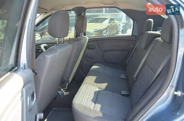 Седан Renault Logan 2010 в 