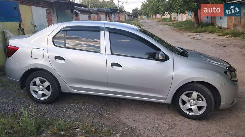 Седан Renault Logan 2013 в Славянске фото 23 Седан Renault Logan 2013 в Славянске
