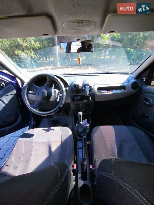 Седан Renault Logan 2009 в Одессе
