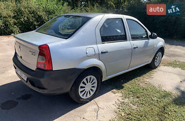 Седан Renault Logan 2011 в 