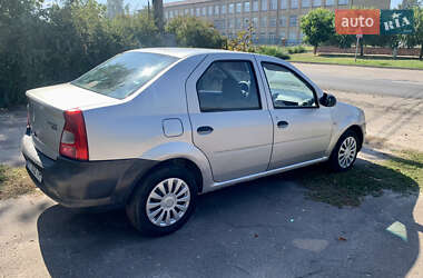 Седан Renault Logan 2011 в 